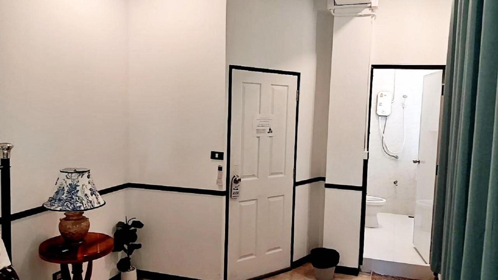 The Character Yaowarat V เดอะ คาแรคเตอร์ เยาวราช 3 Apartamento Banguecoque Exterior foto